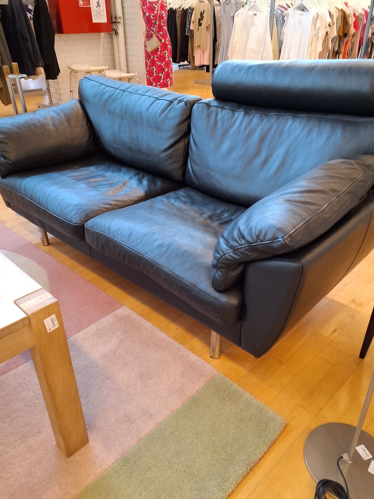 Sort læder sofa